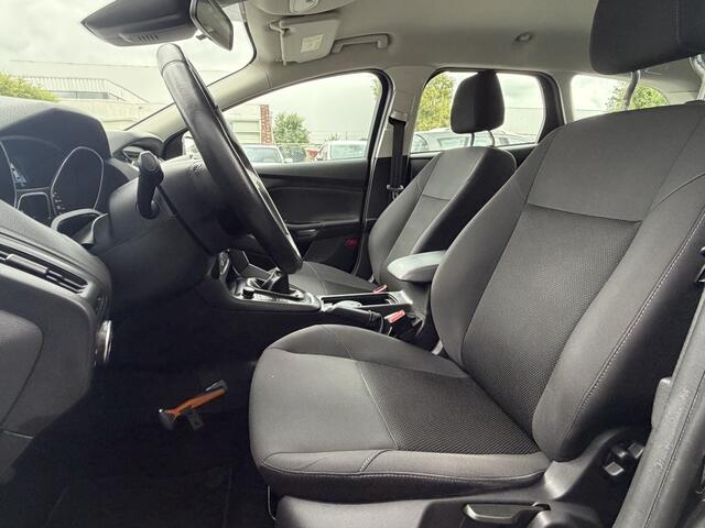 Ford FOCUS Wagon BWJ 2018 | 1.0T 101 PK Lease Edition | STOEL&STUUR VERW | NAVI | PARK PILOT | PDC 2X | CARPLAY | CRUISE | AIRCO |