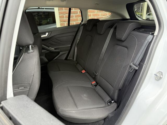 Ford FOCUS Wagon 1.0 Ecoboost Hybrid Titanium TREKHAAK / GROOT.NAVI / CARPLAY / ANDROID / DAB+