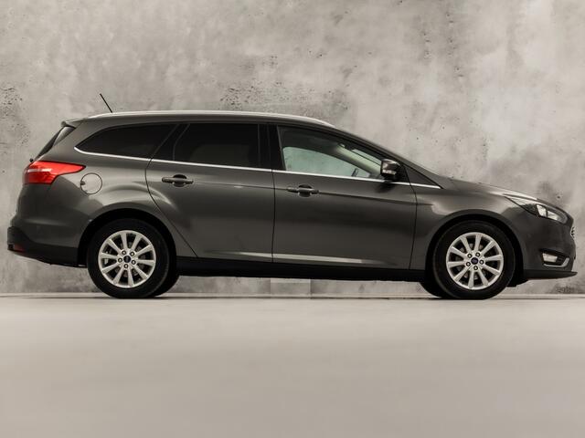 Ford FOCUS Wagon 1.0 Titanium Sport (APPLE CARPLAY, NAVIGATIE, CLIMATE, GETINT GLAS, SPORTSTOELEN, KEYLESS, PARKEERSENSOREN, NIEUWE APK, NIEUWSTAAT)