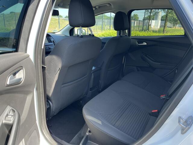 Ford FOCUS Wagon 1.0 Titanium * Automaat * Carplay * Nieuwe Distributie * Garantie