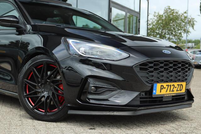 Ford FOCUS 1.5 ECOBOOST ST-LINE | PANO | CARPLAY | CAMERA | LED | WINTERPACK | LED | KEY-LESS
