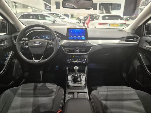 Ford FOCUS 1.0 EcoBoost Titanium Business | Trekhaak | Cruise Control | Keyless entry | Camera | PDC V+A | Apple/ Android auto |