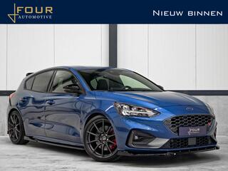 ford-focus-2.3-st-3---performance--