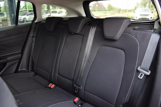 Ford FOCUS Wagon 1.0 EcoBoost Titanium Business | Apple CarPlay | Climate | Cruise | 17" LM