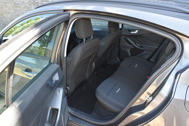 Ford FOCUS 1.0 92 kW AT Active MHEV Automaat Navigatie Pdc Stoel/stuur verwarming