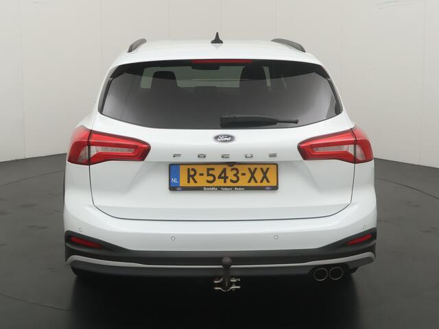 Ford FOCUS Wagon EcoBoost Active 125pk | Trekhaak | Winterpack | Camera | Adapt. cruise | Parkeersensoren V+A |