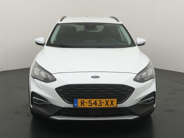 Ford FOCUS Wagon EcoBoost Active 125pk | Trekhaak | Winterpack | Camera | Adapt. cruise | Parkeersensoren V+A |