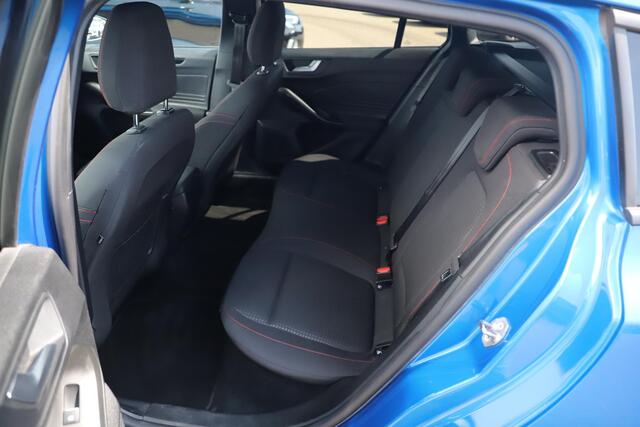 Ford FOCUS Wagon 1.0 EcoBoost Hybrid ST Line Business Trekhaak Achteruitrijcamera Navigatie Carplay Climate Cruise Control