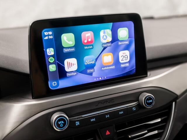 Ford FOCUS Wagon 1.0 EcoBoost Titanium (APPLE CARPLAY, GROOT NAVI, STUUR/STOELVERWARMING, KEYLESS, SPORTSTOELEN, GETINT GLAS, LM VELGEN, CRUISE, NIEUWSTAAT)