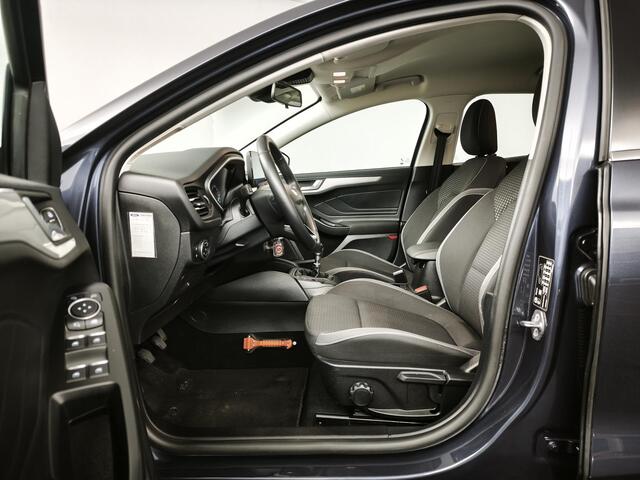 Ford FOCUS Wagon 1.0 EcoBoost Trend Edition Business | NAVI | PARKEERSENSOREN V+A | TREKHAAK | CLIMATE CONTROL
