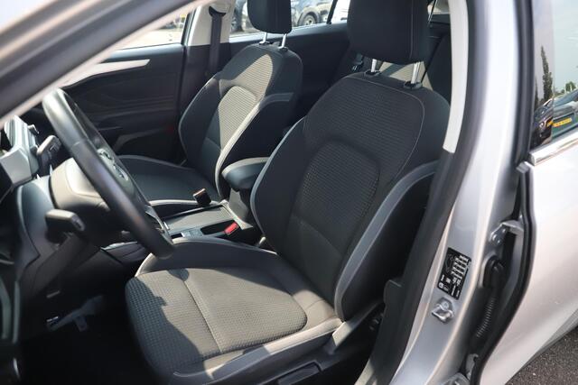 Ford FOCUS Wagon 1.0 EcoBoost Trend Edition Business 16 inch LMV Navigatie Carplay Android Airco Cruise Control LED Parkeersensor