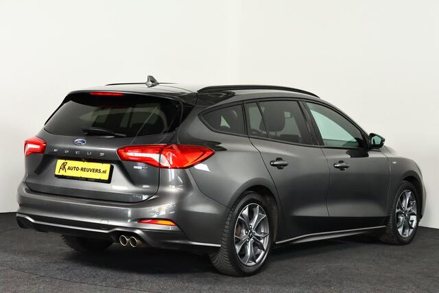 Ford FOCUS 1.0 EcoBoost Hybrid ST Line / LED / Navi / CarPlay / Camera
