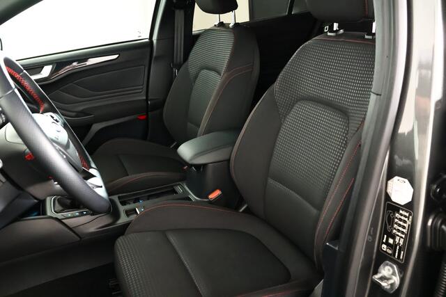 Ford FOCUS 1.0 EcoBoost Hybrid ST Line / LED / Navi / CarPlay / Camera