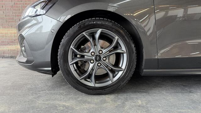 Ford FOCUS Wagon 1.0 EcoBoost Hybrid ST Line Winter Pakket / Safety Pakket / Trekhaak afneembaar / CarPlay / Clima