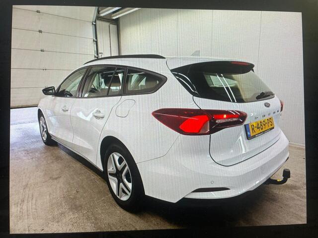 Ford FOCUS Wagon 1.0 EBH Connected TREKHAAK / CARPLAY / ANDROID / NAVIGATIE / CLIMA / CRUISE