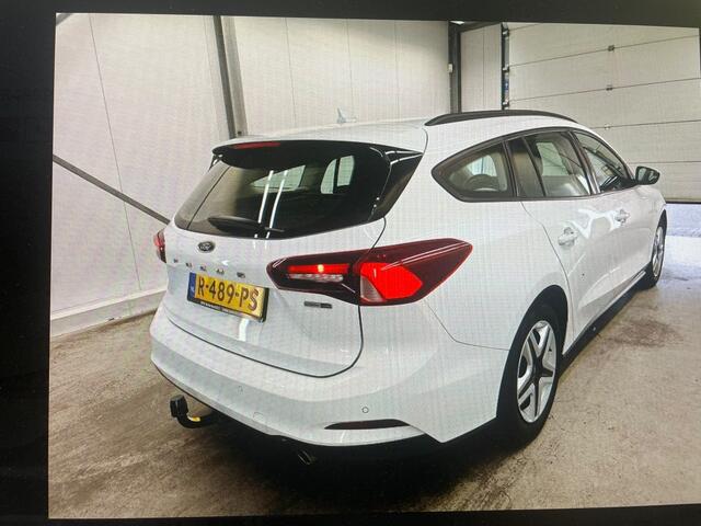 Ford FOCUS Wagon 1.0 EBH Connected TREKHAAK / CARPLAY / ANDROID / NAVIGATIE / CLIMA / CRUISE