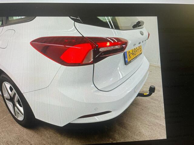 Ford FOCUS Wagon 1.0 EBH Connected TREKHAAK / CARPLAY / ANDROID / NAVIGATIE / CLIMA / CRUISE