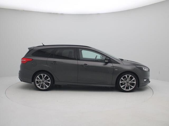 Ford FOCUS Wagon 1.5 ST-Line 182 | Trekhaak | Navigatie | Parkeersensoren | Camera