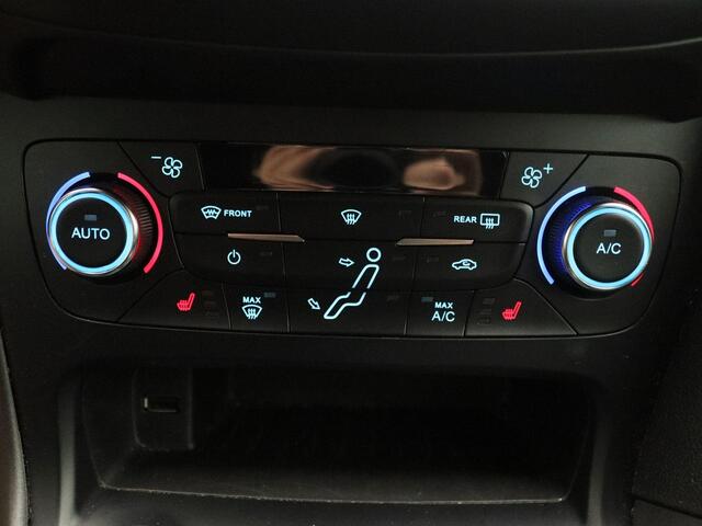 Ford FOCUS Wagon 1.5 ST-Line 182 | Trekhaak | Navigatie | Parkeersensoren | Camera