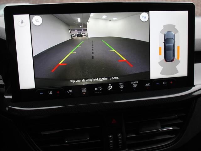 Ford FOCUS 1.0 125 PK Hybrid ST Line Groot Scherm! Navigatie Climate Control Led Dab Camera Parkeer sensoren Cruise Control Lichtmetalen velgen Prijs Incl. BOVAG Garantie