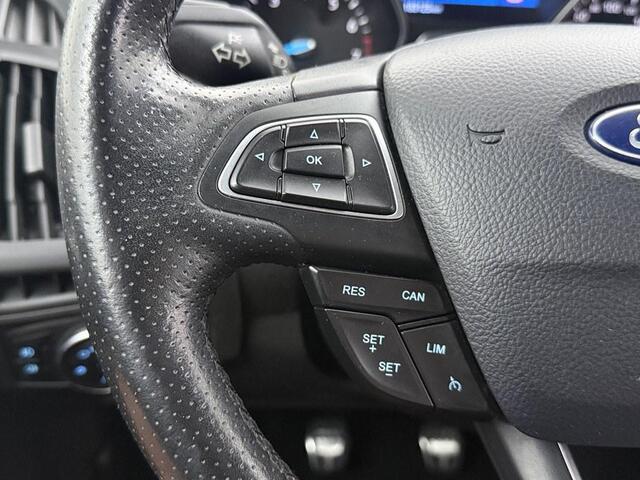 Ford FOCUS Wagon 1.5 ST-Line 150pk Trekhaak/Nav/Vooruitverw/Ecc/ Carplay