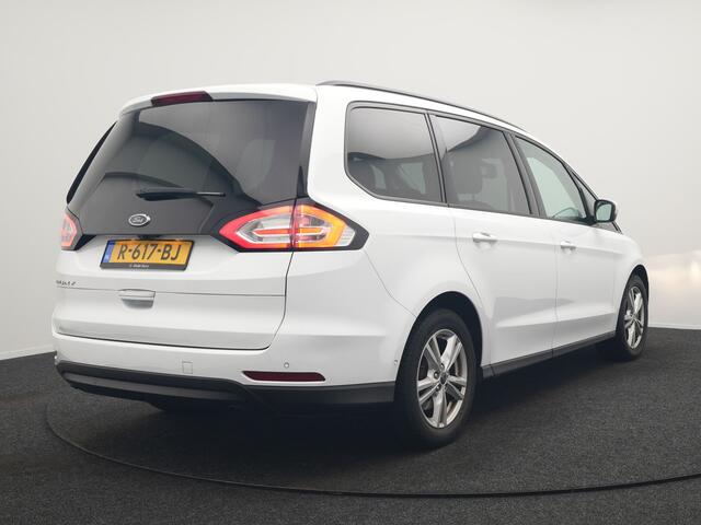 Ford GALAXY 2.0 Titanium Automaat 7 Persoons 241pk | Camera | Apple Carplay | Voorstoelen Verwarmd | Cruise Control | LED Koplampen | Navigatie |