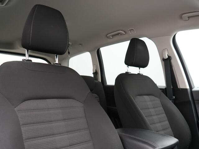 Ford GALAXY 2.0 Titanium Automaat 7 Persoons 241pk | Camera | Apple Carplay | Voorstoelen Verwarmd | Cruise Control | LED Koplampen | Navigatie |