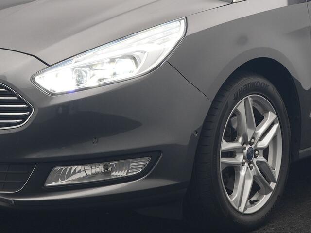 Ford GALAXY 2.0 Titanium Automaat 7 Persoons 241pk Dealer O.H. | Panodak | Adaptive Cruise | Camera | Alcantara Sportstoelen Memory & Verwarmd | Stuur Verwarmd | Apple Carplay | LED Koplampen | Navigatie |