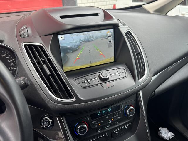 Ford GRAND C-MAX 1.5 150PK Titanium 7p. 7 PERSOONS / TREKHAAK / KEYLESS / CAMERA / NAVI / CLIMA / PDC / BLUETOOTH / CRUISE / NL-AUTO