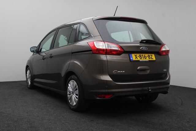 Ford GRAND C-MAX 1.0 Trend 7 Persoons 2018 | Airco | Cruise Control | Carplay | Navigatie | Trekhaak | Goed Onderhouden | Onderhoudshistorie | Stuurwiel Bediening | 2 Sleutels