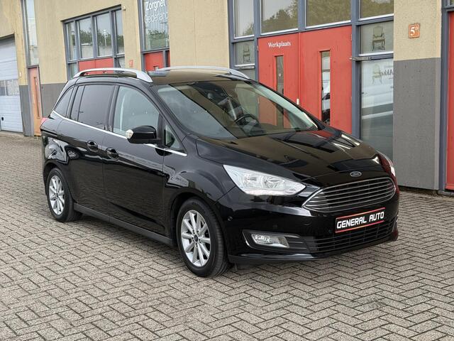 Ford GRAND C-MAX 1.0 Titanium 7p. Navigatie, CarPlay