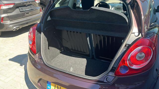 Ford KA 1.2 Titanium X start/stop | voorstoelen verwarmd | verwarmde voorruit | parkeersensor achter