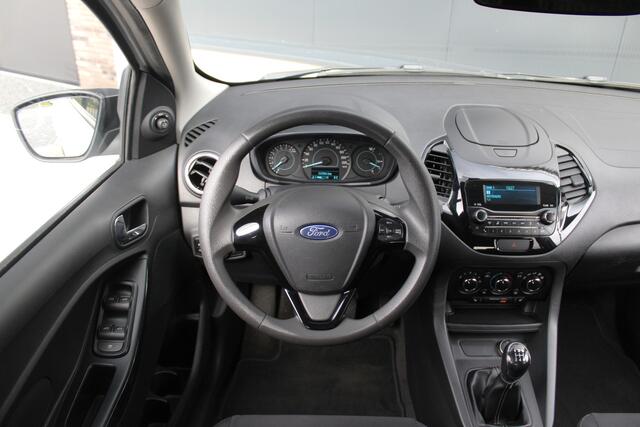 Ford KA Ka+ 1.2 Trend Ultimate White - Cruise - Airco - Voorruitverwarming - Stoelverwarming - PDC - Bluetooth - Rijklaar