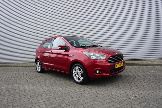 Ford KA Ka+ 1.2 Trend Ultimate Airco / Cruise / Parkeers. / BT / Trekhaak / Lm velgen / NAP
