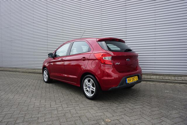 Ford KA Ka+ 1.2 Trend Ultimate Airco / Cruise / Parkeers. / BT / Trekhaak / Lm velgen / NAP