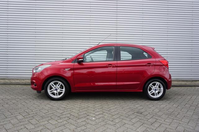 Ford KA Ka+ 1.2 Trend Ultimate Airco / Cruise / Parkeers. / BT / Trekhaak / Lm velgen / NAP