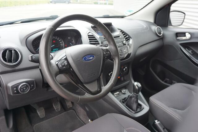 Ford KA Ka+ 1.2 Trend Ultimate Airco / Cruise / Parkeers. / BT / Trekhaak / Lm velgen / NAP