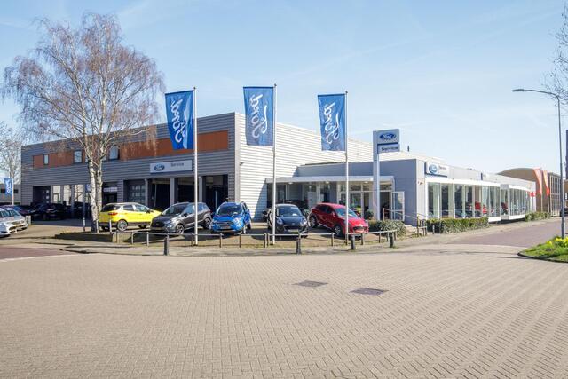 Ford KA Ka+ 1.2i 85pk Ultimate Airco Parkeersensoren LM velgen met All season Banden 5d Dealeronderhouden