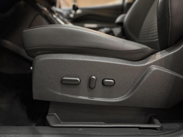 Ford KUGA 1.5 EcoBoost 150pk Titanium Trekhaak Camera Dodehoek Voorruitverwarming SONY DAB+ Audio Dealeronderhouden