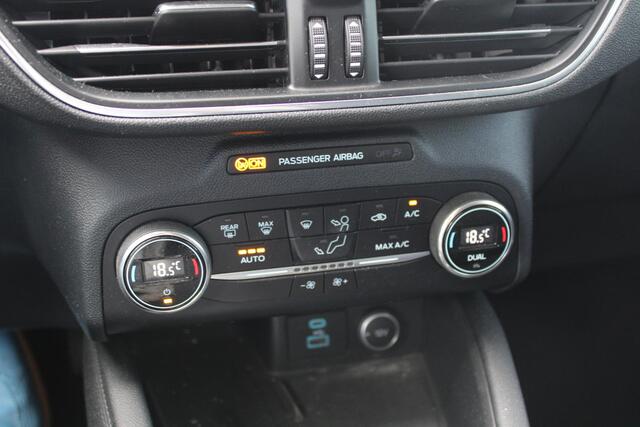 Ford KUGA 2.5 PHEV Titanium | Adaptieve Cruise Control | 18 Inch Lichtmetalen Velgen | Climate Control | PDC V +A | BLIS |