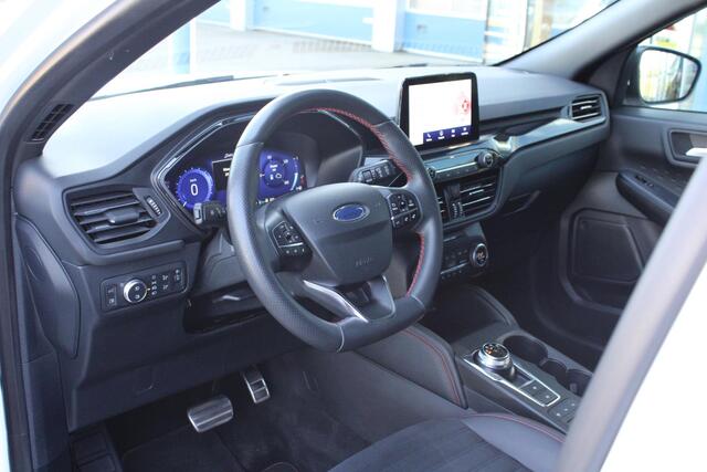 Ford KUGA 2.5 PHEV ST-Line X | Wegklapbare trekhaak | Winter Pack | 19 inch velgen + rode remklauwen | Bang&Olufsen | Elektrische achterklep