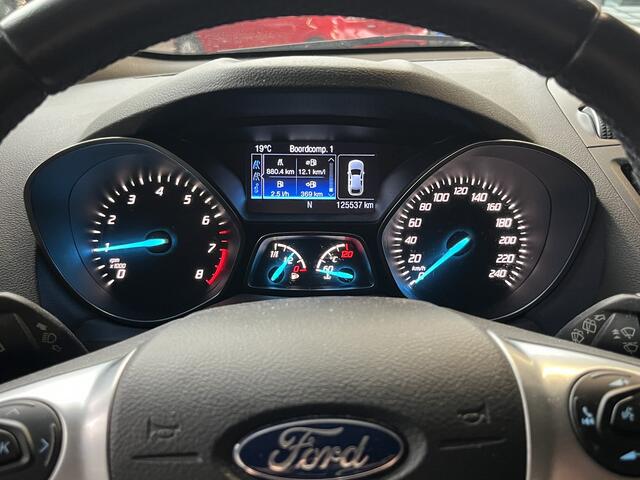 Ford KUGA 1.5 Titanium Styling Pack uit 2016 Rijklaar + 12 maanden Bovag-garantie Henk Jongen Auto's in Helmond, al 50 jaar service zoals 't hoort!