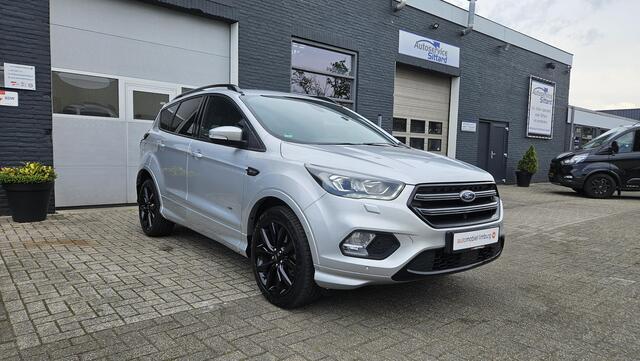 Ford KUGA 1.5 EcoBoost ST Line 4WD | 19" | WINTERPAKKET | NIEUWSTAAT | DEALER ONDERHOUDEN