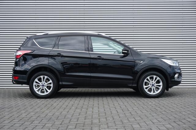 Ford KUGA 120PK Titanium TREKHAAK | CARPLAY | KEYLESS | CAMERA | ELEK.KLEP