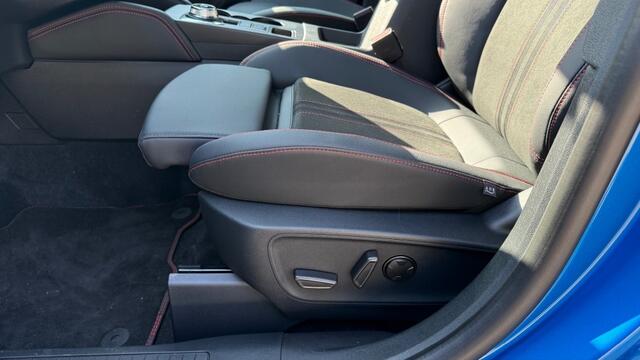 Ford KUGA 2.5 PHEV ST-LINE X 243pk / Trekh+4 seizoensband+Winter pack