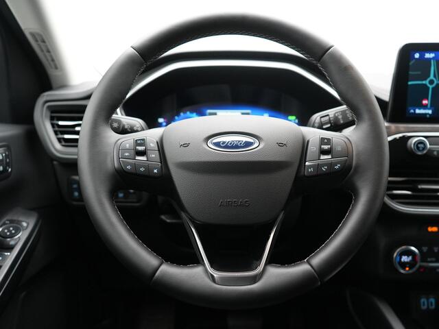 Ford KUGA 2.5 Vignale Plug In Hybrid 225pk PHEV | Lederen Sportstoelen Memory | Adaptive Cruise | Bang & Olufsen | Navigatie | Camera | Apple Carplay | Virtual | DAB | L.M. 20" | LED Koplampen |