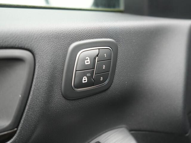 Ford KUGA 2.5 Vignale Plug In Hybrid 225pk PHEV | Lederen Sportstoelen Memory | Adaptive Cruise | Bang & Olufsen | Navigatie | Camera | Apple Carplay | Virtual | DAB | L.M. 20" | LED Koplampen |