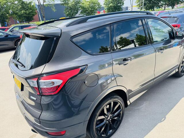 Ford KUGA 1.5 EcoBoost ST Line