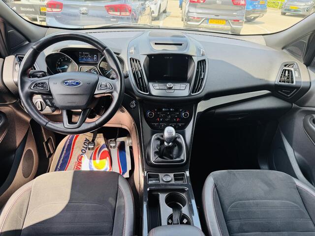 Ford KUGA 1.5 EcoBoost ST Line