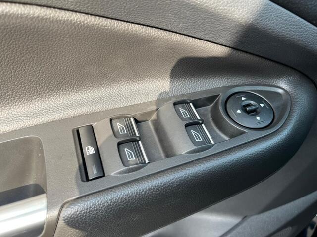 Ford KUGA 1.5 EcoBoost Trend Stoelverwarming Onderhoudshistorie aanwezig